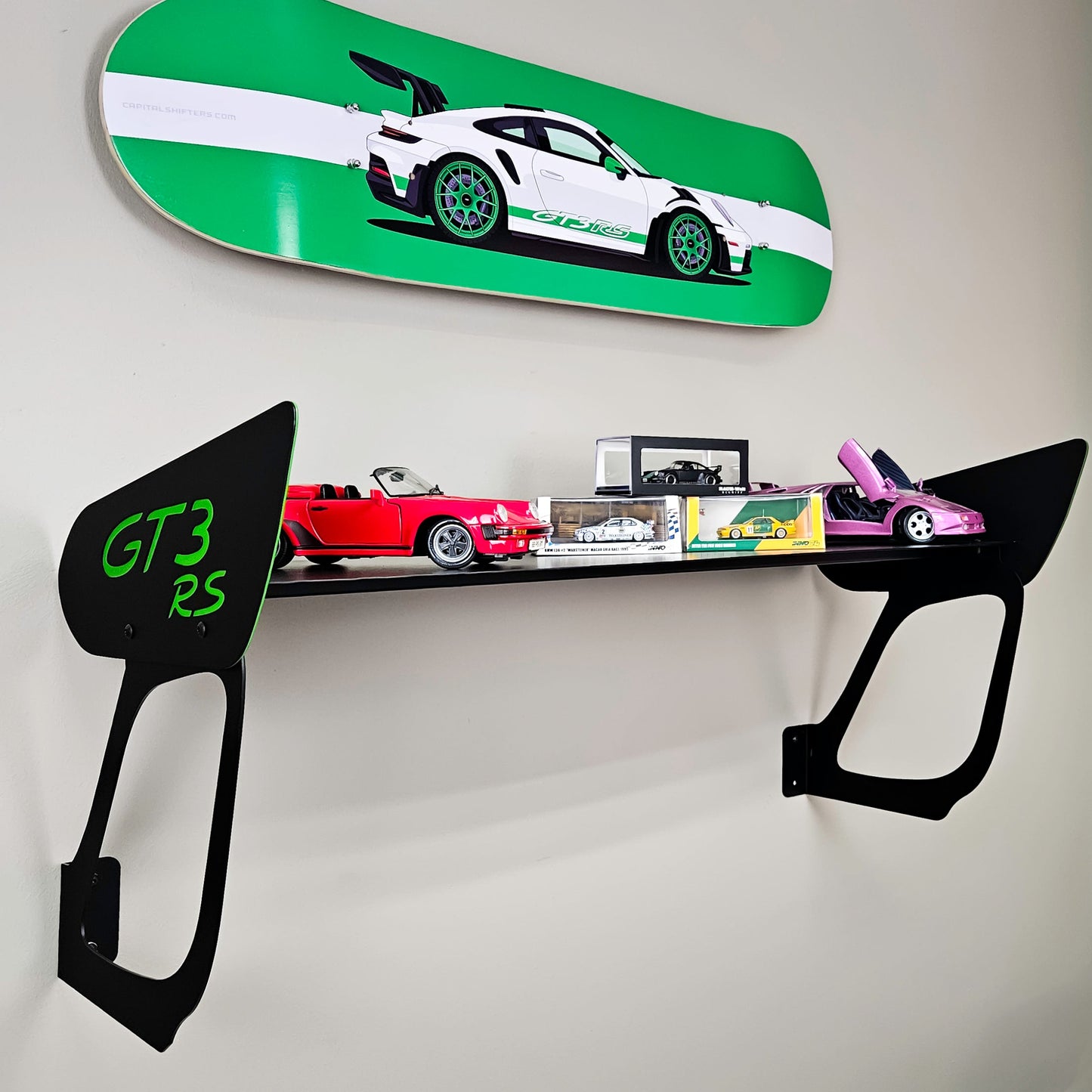 GT SHELF - Porsche 911 GT3 RS Wall Shelf